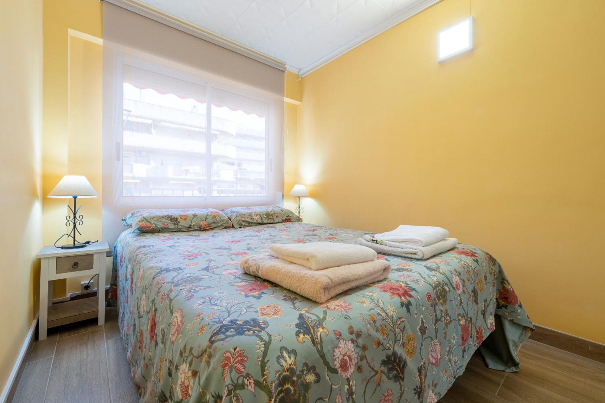 Hauzify I Apartament Van Gogh Salou Exteriör bild